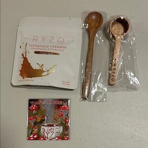 RYZE Superfood Creamer, Wooden  Stir Spoon, Wooden Scoop